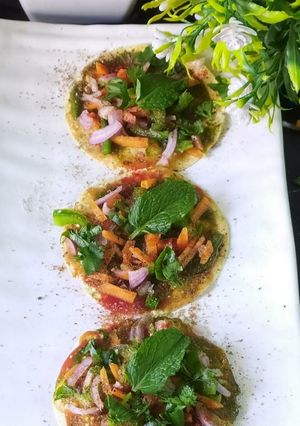 A picture of Desi Masala Papad.