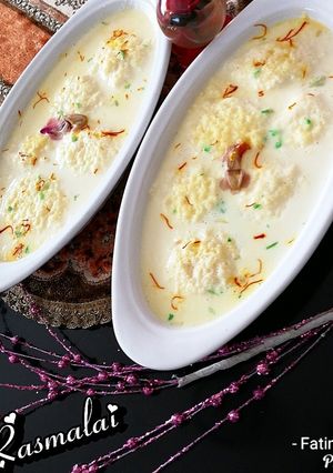 A picture of Rasmalai.