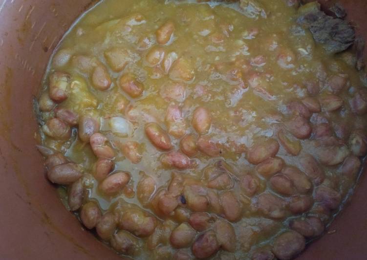 Frijoles con rabo de toro estilo Arguiñano