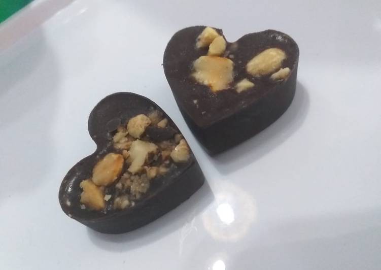 CEMILAN DIET PRAKTIS: Keto Chocolate Bites
