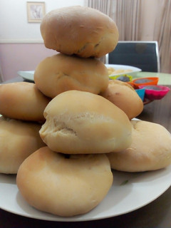 A picture of Baked doughnuts.