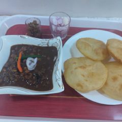 A picture of Chole poori.