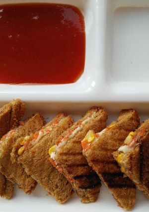 A picture of Quick bite: corn-cheese toasts.