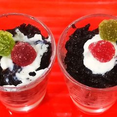 A picture of Black carrot & Beetroot halwa.