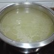 Caldo de pollo / Fondo blanco