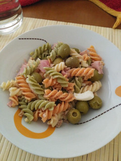 Una foto de Ensalada de pasta rápida