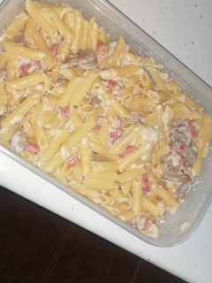 Una foto de Macarrones a la carbonara