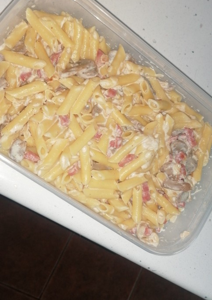 Una foto de Macarrones a la carbonara