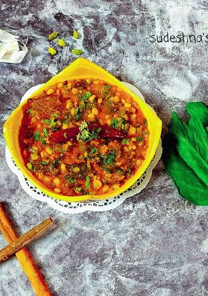 A picture of Dal-Palak.