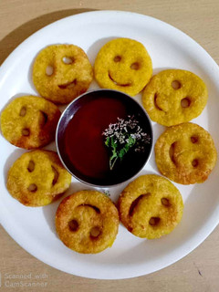 क्रिस्पी स्माइली फेस (Crispy smiley face recipe in hindi) रेसिपी मुख्य फोटो