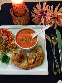 এগ স্ক্রাম্বলড ক্লিয়ার টমেটো স্যুপ(egg crumbled clear tomato soup recipe in Bengali) রেসিপির প্রধান ছবি