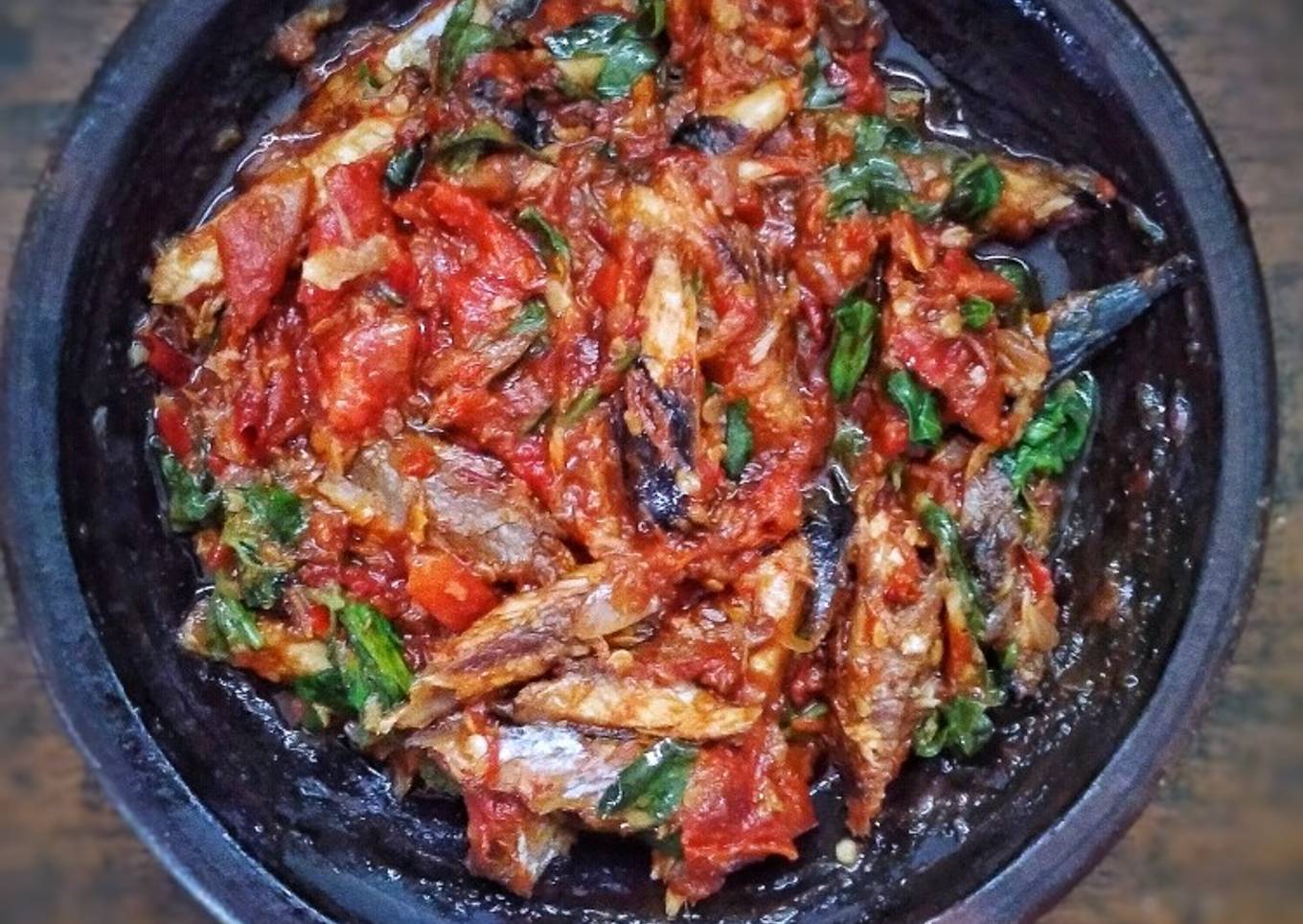 Sambel ikan pindang kemangi