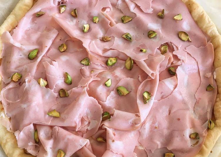 Easiest Way to Prepare Any-night-of-the-week Pizza rustica mortadella, formaggio spalmabile e pistacchi 🤩