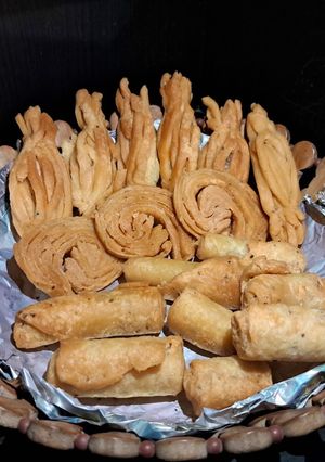 A picture of # FM W3 (tofee, jilebi, cinnamon) shape.