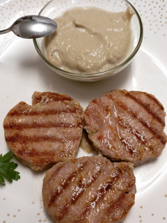 Una foto de Medallones de solomillo con crema de champiñones