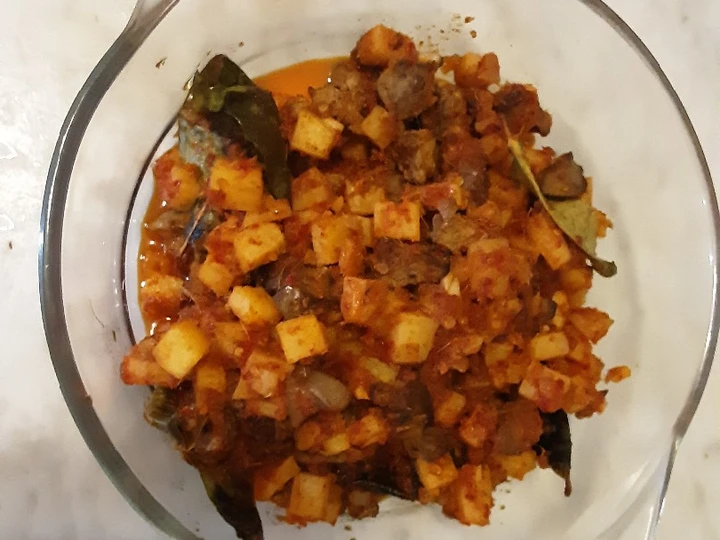 Langkah Mudah untuk Menyiapkan Resep Sambal Goreng Ati Kentang yang Uenak Anti Ribet, Mantap