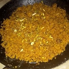 A picture of Moong daal halwa.