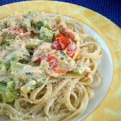 A picture of Pasta with broccoli.