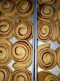 Foto resep Cinnamon Rolls ala Devina Hermawan