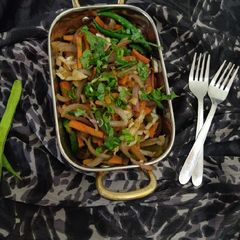 A picture of Chinese stir fry.