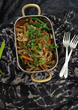 A picture of Chinese stir fry.