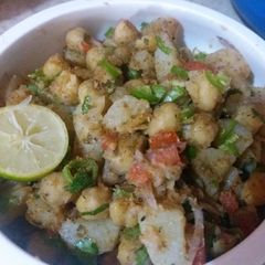 A picture of Chana chaat😊😊.