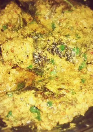 A picture of Koi Maach/Climbing Perch in Mustard Gravy.