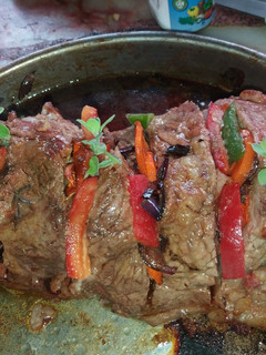 Una foto de Colita de cuadril al horno con vegetales