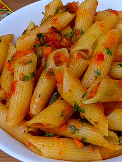 विदेशी पास्ता देशी स्टाइल (Videshi pasta deshi style recipe in hindi) रेसिपी मुख्य फोटो