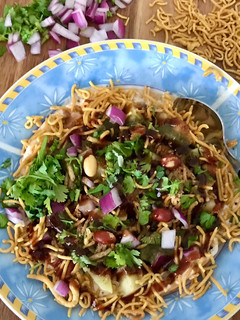 चटपटा पापड़ी चाट (chatpata papdi chaat recipe in Hindi) रेसिपी मुख्य फोटो