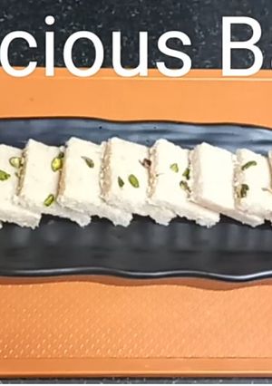 A picture of नारियल की बर्फी(nariyal ki barfi recipe in hindi).