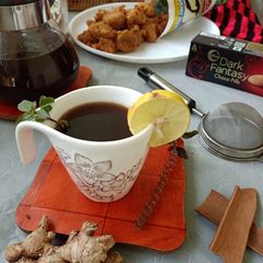 Ginger and lemony black tea A picture of Ginger and lemony black tea.