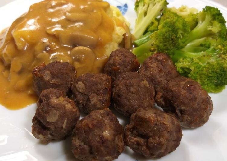 Bagaimana Menyiapkan The Swedish Meatballs with mushroom sauce and broccoli, Bisa Manjain Lidah