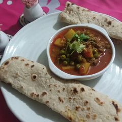 A picture of Qeema Matar Alo.