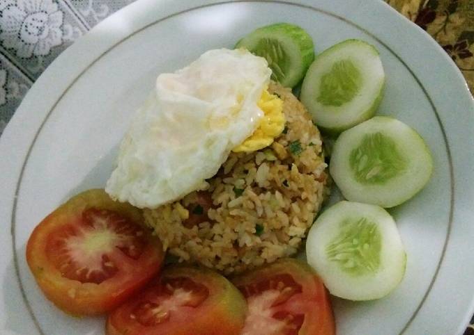 Langkah Mudah untuk Membuat Teknik menggoreng nasi goreng ala abang2, Enak Banget