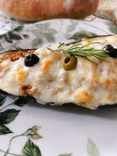Una foto de 🍆Berenjenas rellenas🍆