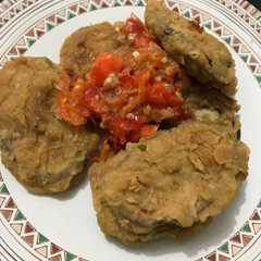 A picture of Terong chrispy sambel geprek.