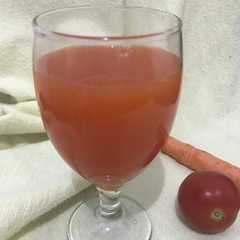 A picture of Jus Wortel Tomat.