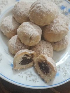 A picture of Arabian Momoul Cookies....