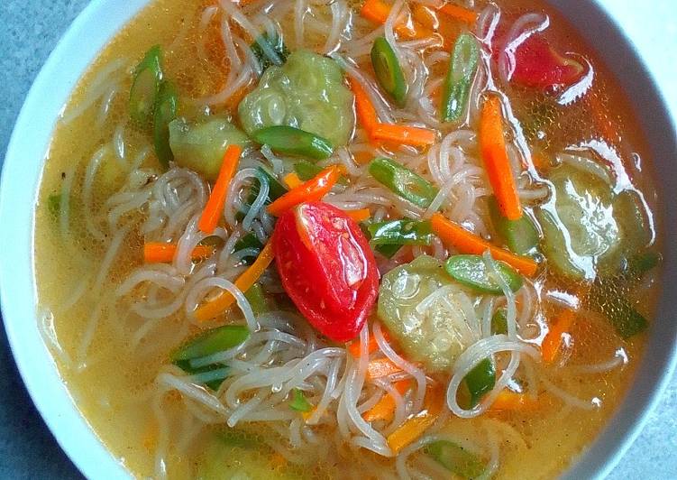 Resep Sop oyong soun ceria😘 oleh reginna sylvia (Ryu Family🤗😘) - Cookpad