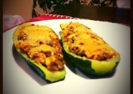 Zapallitos italianos rellenos con lentejas