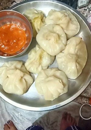 A picture of Momos.