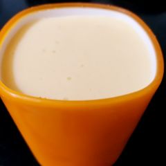 A picture of Mango Shake with icecream.