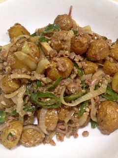 A picture of Sautéed baby potatoes with ground beef (lunch).