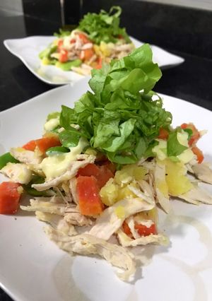 Una foto de Salpicón de pollo al ajo