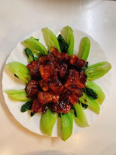 Hình của món Thịt ba chỉ kho sốt kiểu Nhật.