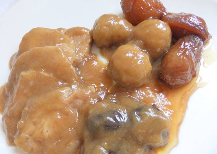 Lomo de cerdo con ciruelas castañas y cebollas caramelizadas