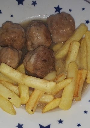 Una foto de Albóndigas caseras guisadas🥣