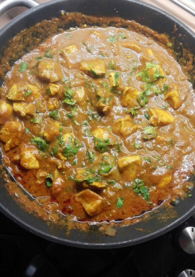 Una foto de Pollo garam masala