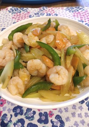 A picture of Shrimp with Celery.